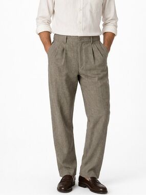 Lee Casuals Khaki Pleated Pants Relaxed Fit 31x30 Wrinkle Free